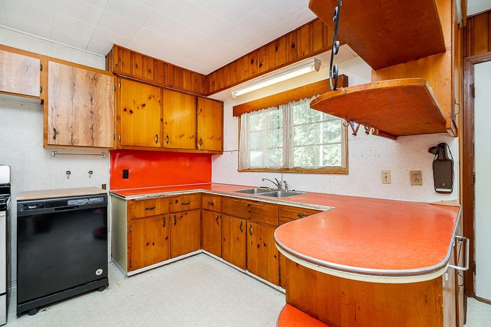 2212-old-dollarton-road-seymour-nv-north-vancouver-13 at 2212 Old Dollarton Road, Seymour NV, North Vancouver