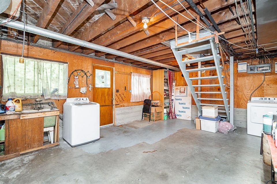 2212-old-dollarton-road-seymour-nv-north-vancouver-33 at 2212 Old Dollarton Road, Seymour NV, North Vancouver