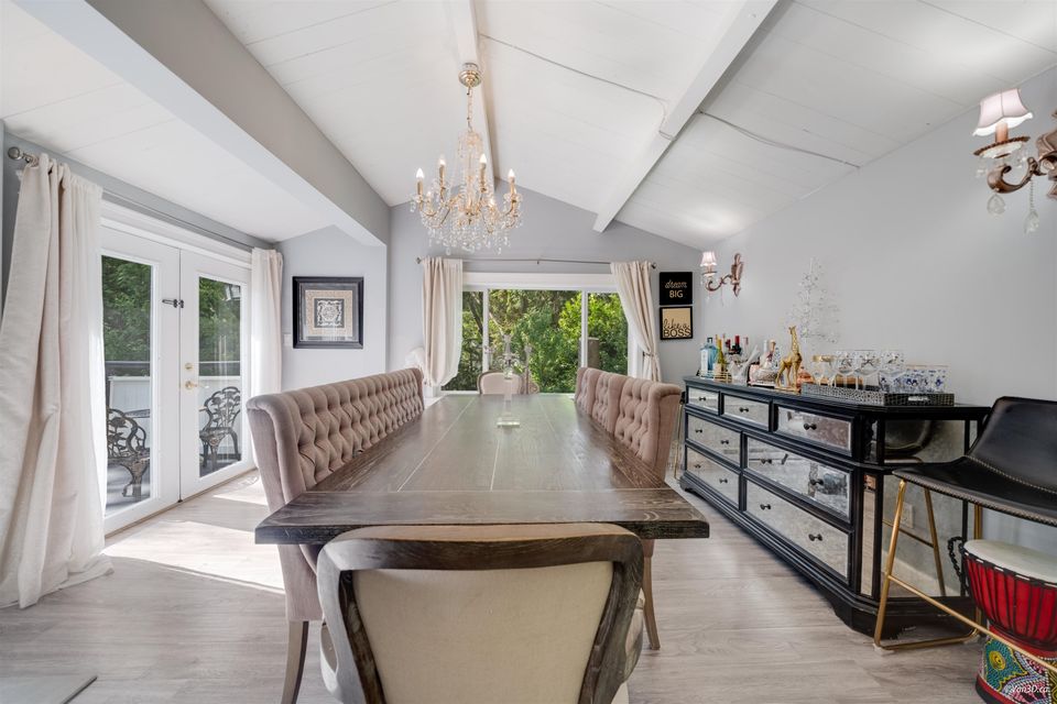 3870-emerald-drive-edgemont-north-vancouver-11 at 3870 Emerald Drive, Edgemont, North Vancouver