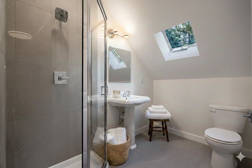 2266-swinburne-avenue-seymour-nv-north-vancouver-28 at 2266 Swinburne Avenue, Seymour NV, North Vancouver