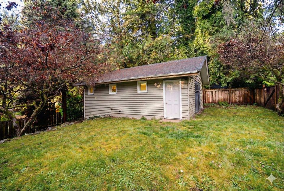 2266-swinburne-avenue-seymour-nv-north-vancouver-36 at 2266 Swinburne Avenue, Seymour NV, North Vancouver