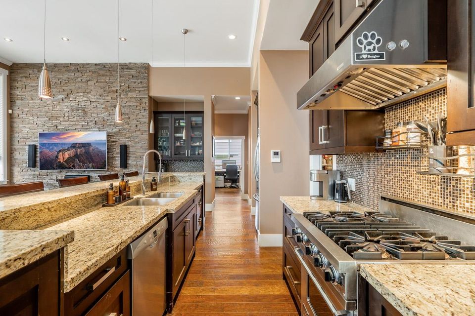 1355-depot-road-brackendale-squamish-03 at 3 - 1355 Depot Road, Brackendale, Squamish