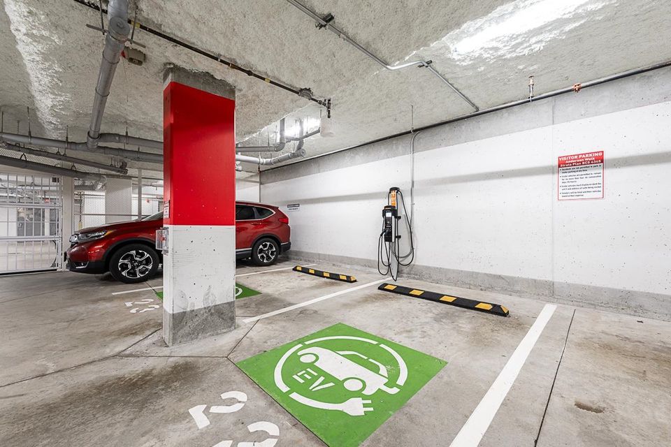 159-w-22nd-street-central-lonsdale-north-vancouver-24 at 311 - 159 W 22nd Street, Central Lonsdale, North Vancouver