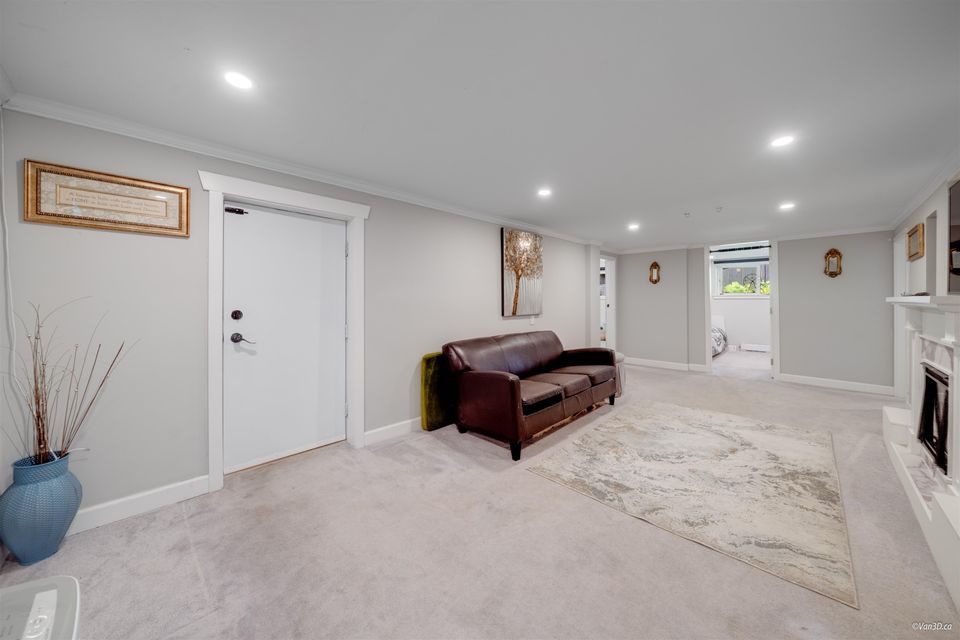 3870-emerald-drive-edgemont-north-vancouver-21 at 3870 Emerald Drive, Edgemont, North Vancouver