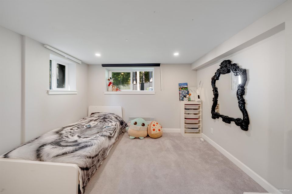 3870-emerald-drive-edgemont-north-vancouver-32 at 3870 Emerald Drive, Edgemont, North Vancouver