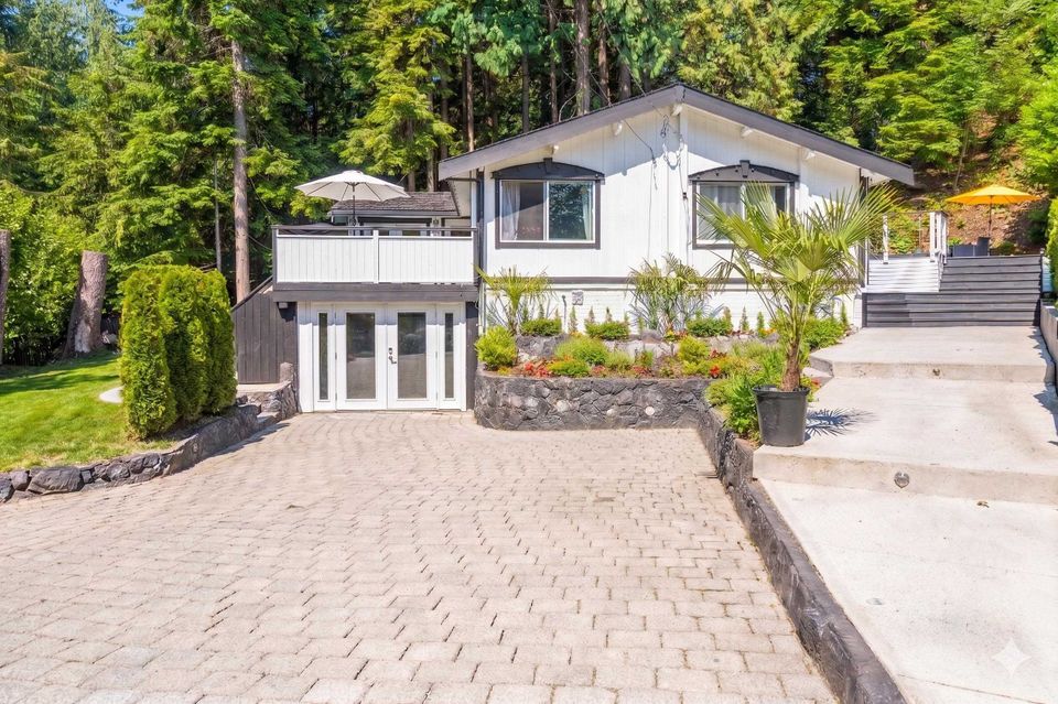 3870-emerald-drive-edgemont-north-vancouver-01 at 3870 Emerald Drive, Edgemont, North Vancouver