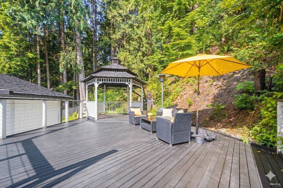 3870-emerald-drive-edgemont-north-vancouver-15 at 3870 Emerald Drive, Edgemont, North Vancouver