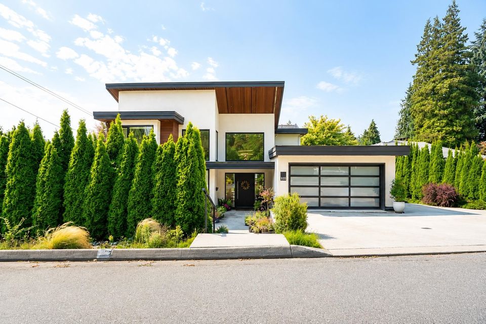 955-forest-hills-drive-edgemont-north-vancouver-02 at 955 Forest Hills Drive, Edgemont, North Vancouver