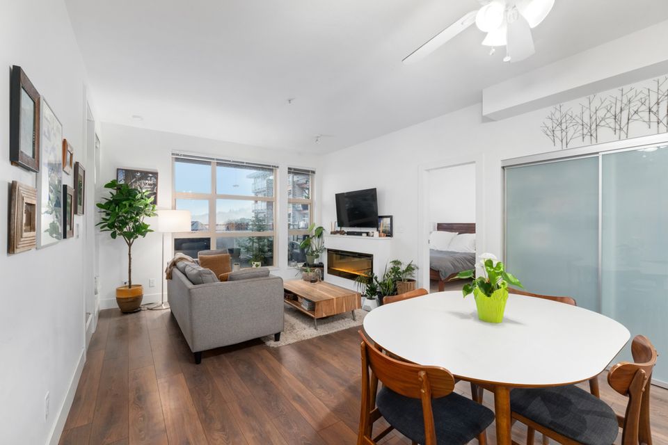 img_015 at 213 - 3602 Aldercrest Drive, Roche Point, North Vancouver