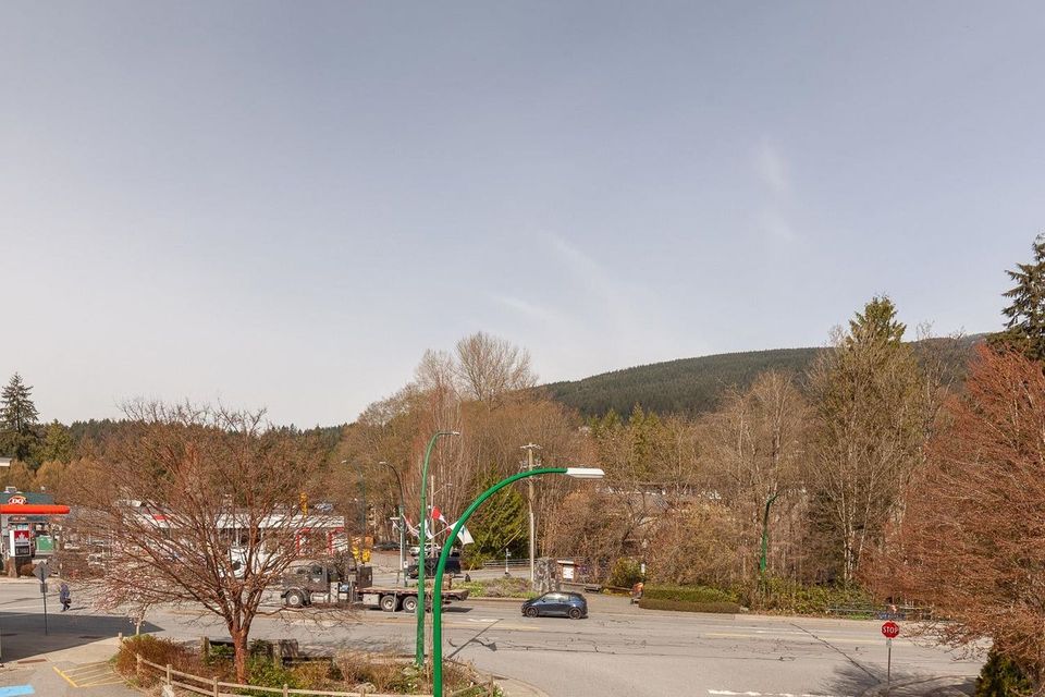 1327-draycott-road-lynn-valley-north-vancouver-23 at 303 - 1327 Draycott Road, Lynn Valley, North Vancouver