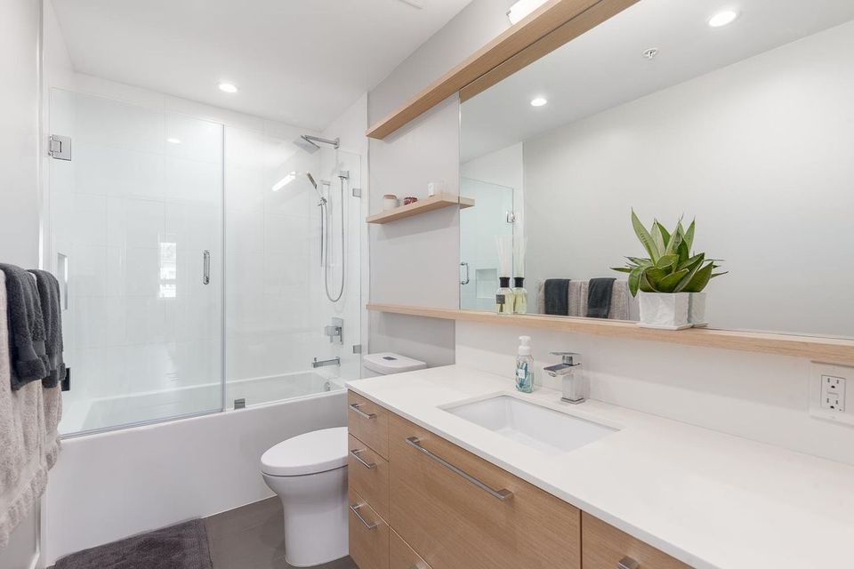 1327-draycott-road-lynn-valley-north-vancouver-30 at 303 - 1327 Draycott Road, Lynn Valley, North Vancouver