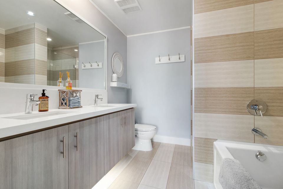 img_023 at 206 - 3602 Aldercrest Drive, Roche Point, North Vancouver