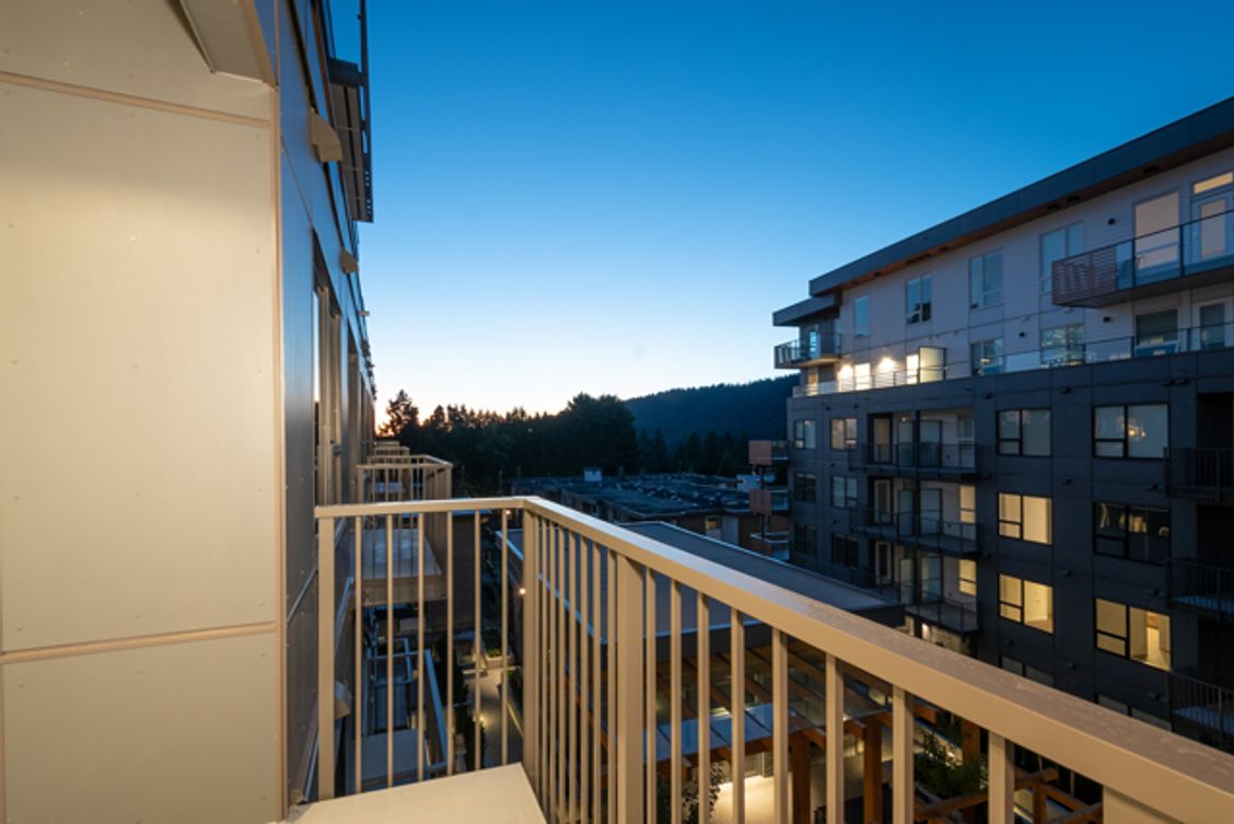 owukovjkv8xspyilgisz9lnowmtwuc1gbh-sa5zkro_ at 416 - 645 Como Lake Avenue