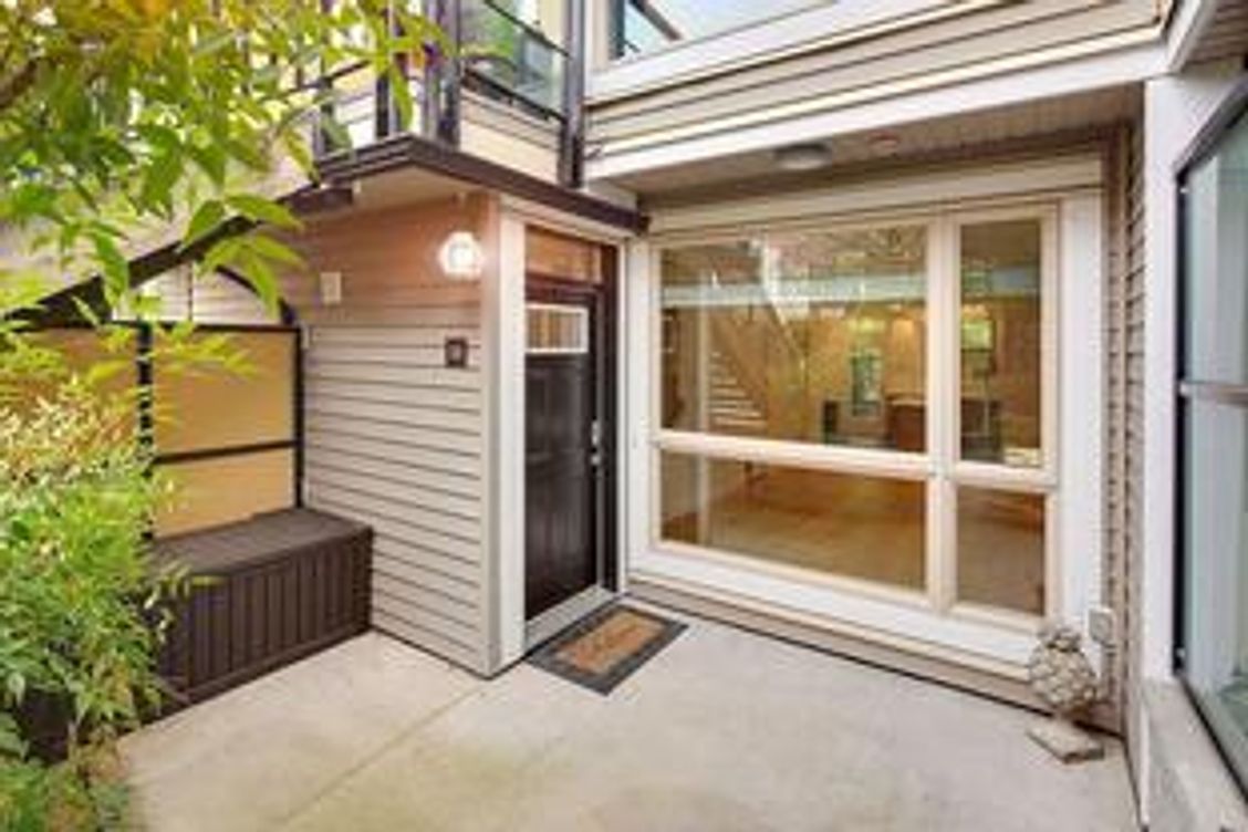 photo_server-9php at 33 - 728 14th Street