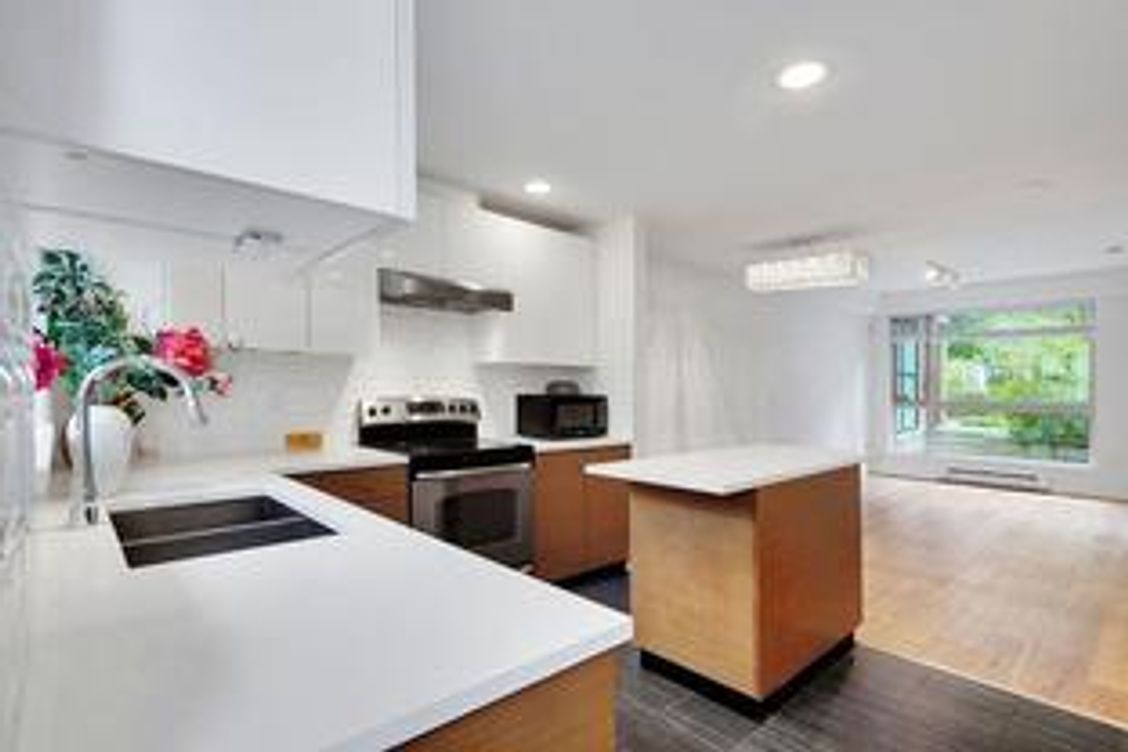 photo_serverphp at 33 - 728 14th Street