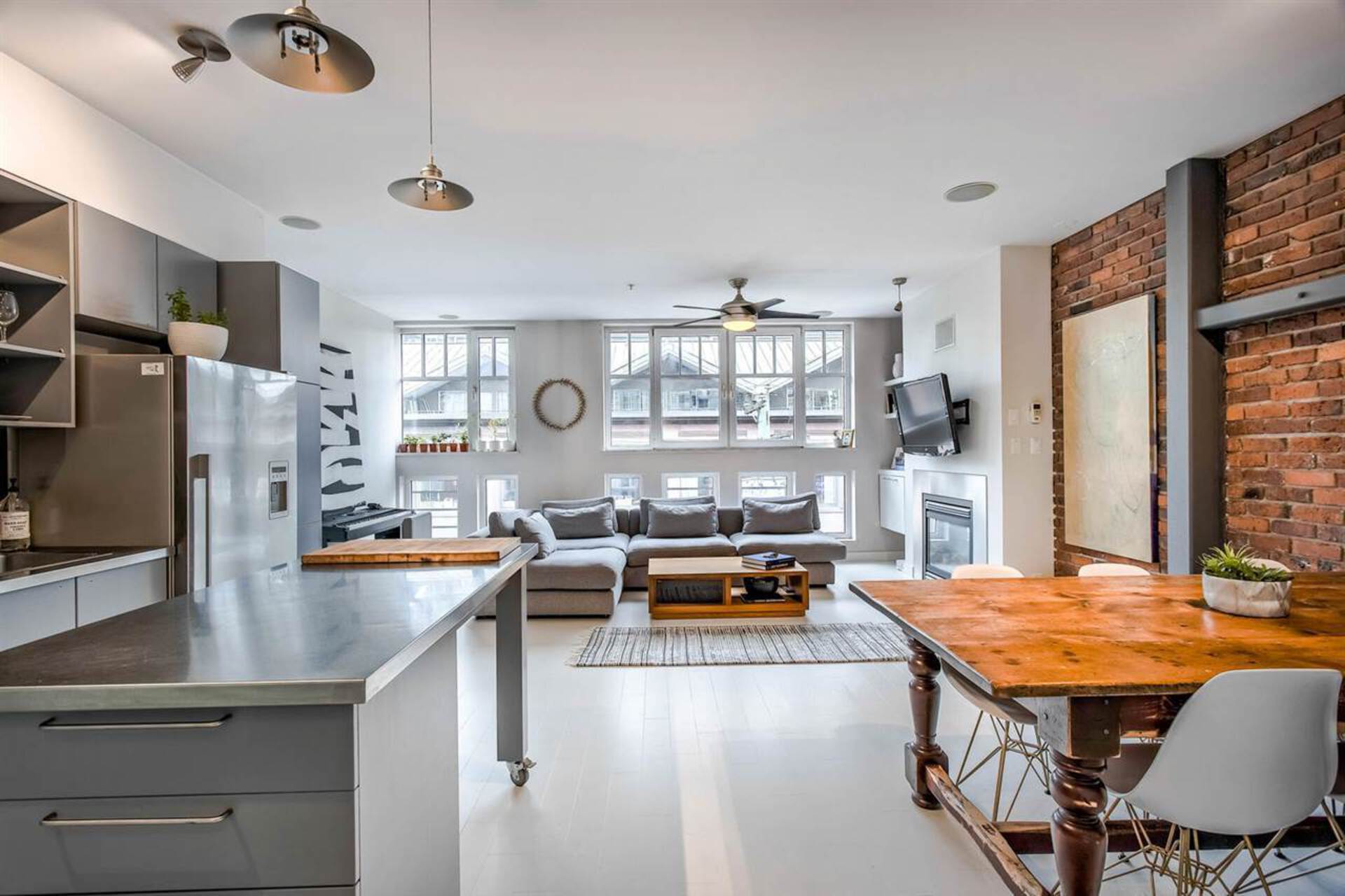 1072-hamilton-street-yaletown-vancouver-west-14