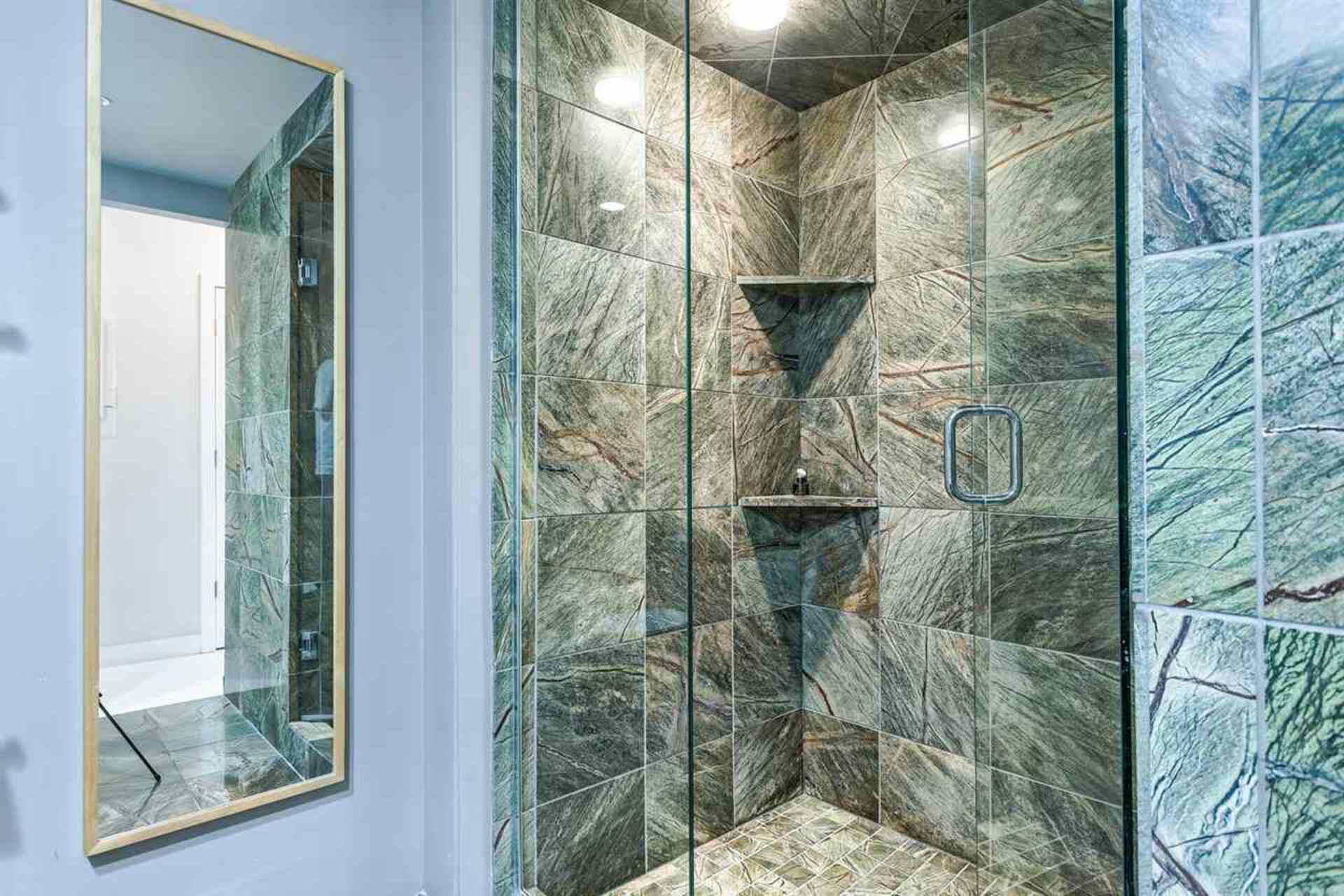 1072-hamilton-street-yaletown-vancouver-west-16