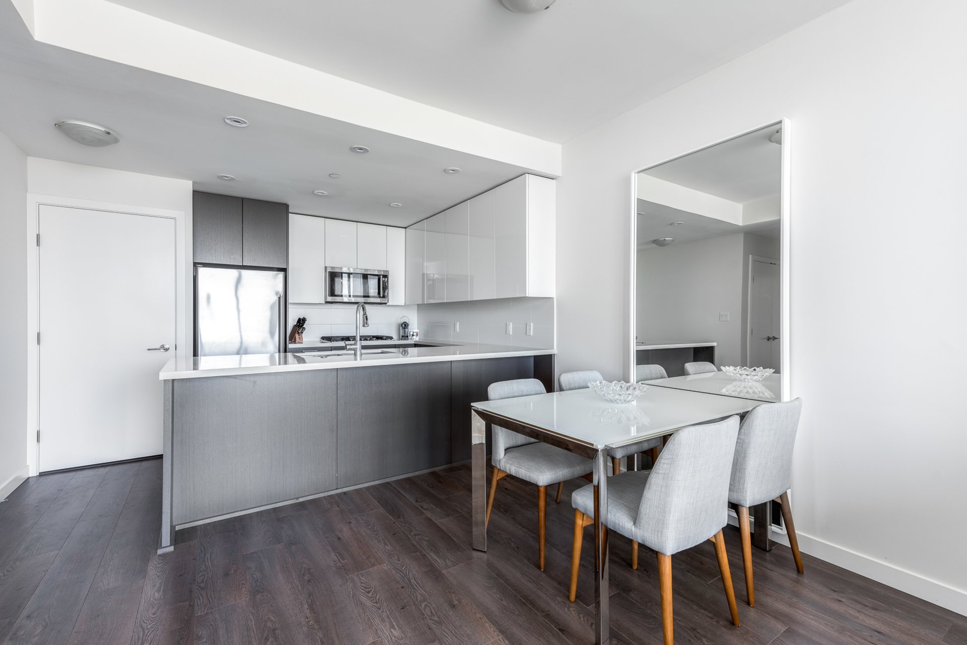 2509-271-francis-way-new-westminster-360hometours-06s