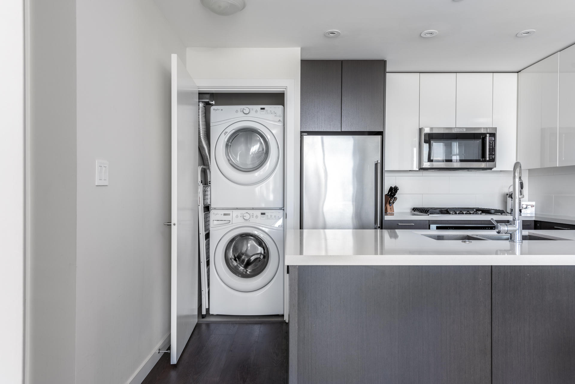 2509-271-francis-way-new-westminster-360hometours-10s