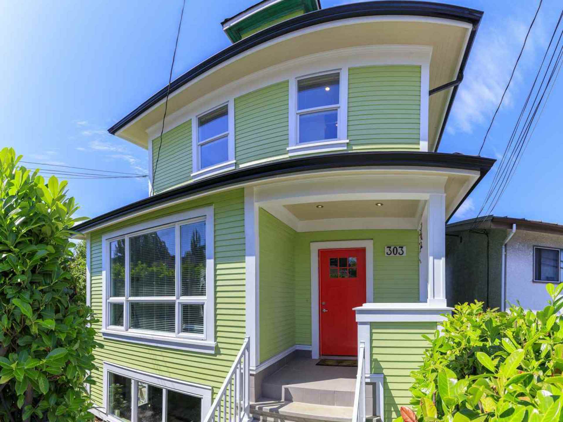 303-e-king-edward-avenue-main-vancouver-east-01