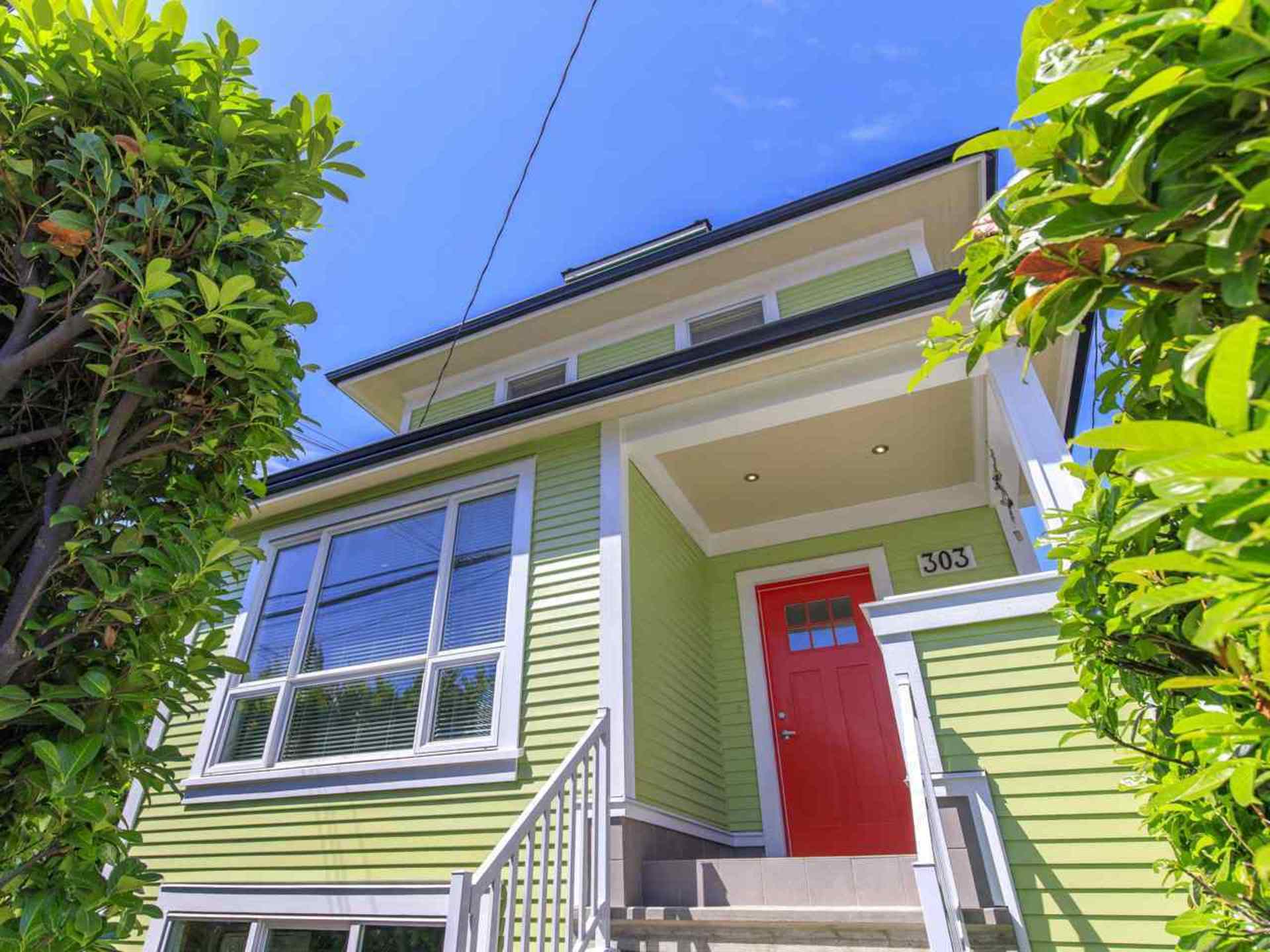 303-e-king-edward-avenue-main-vancouver-east-02