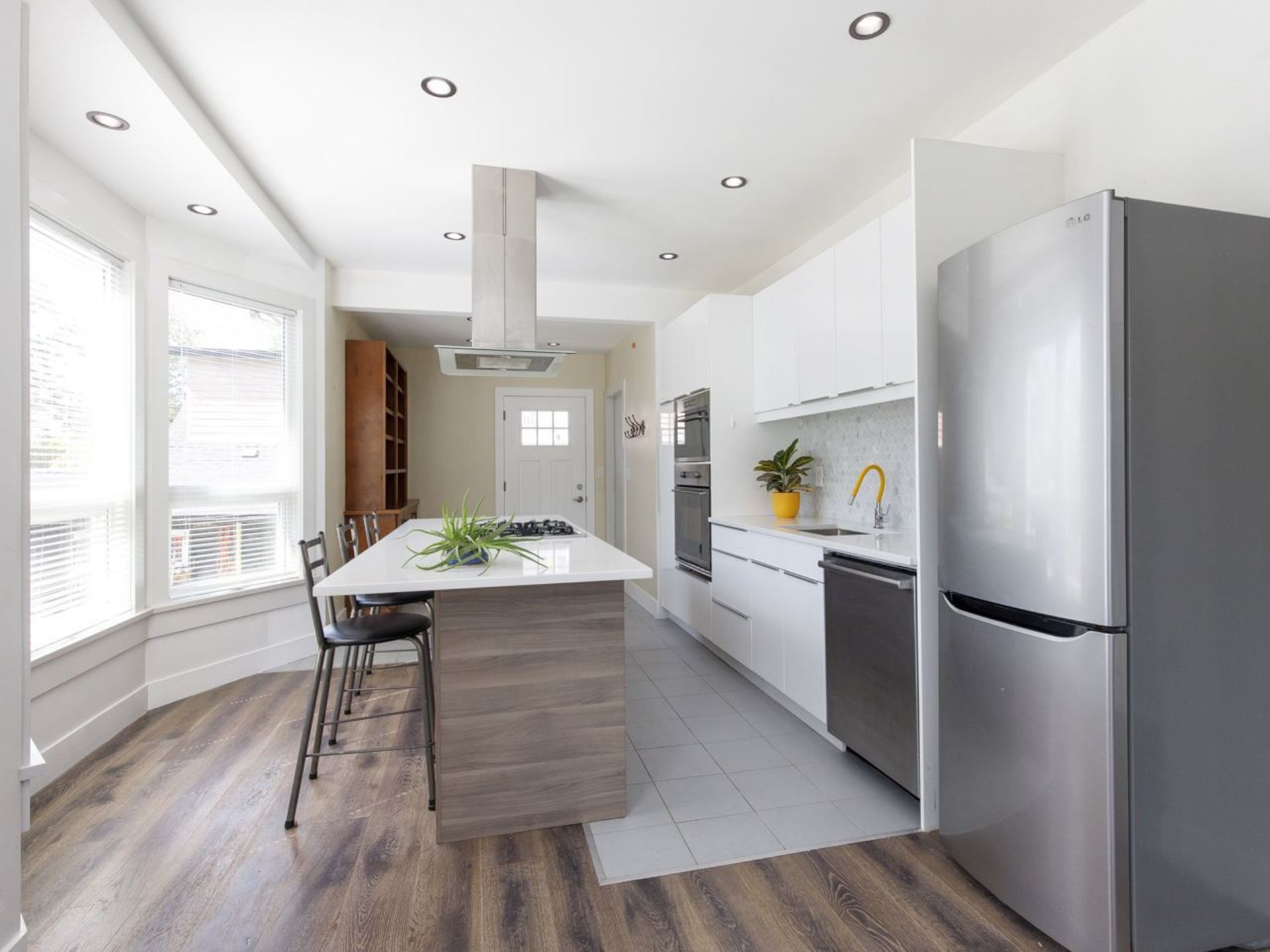 303-e-king-edward-avenue-main-vancouver-east-09