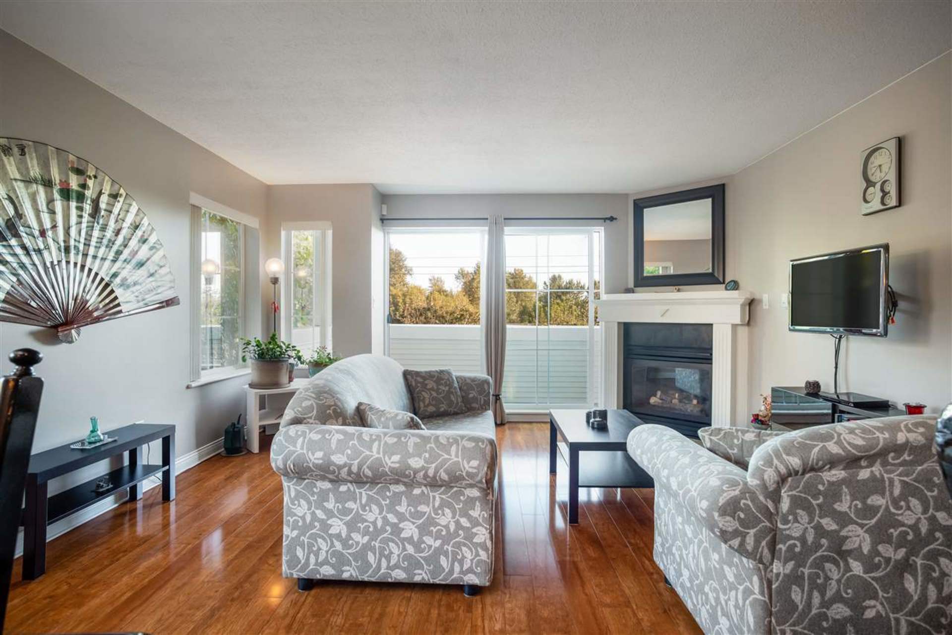 1383-brunette-avenue-maillardville-coquitlam-09