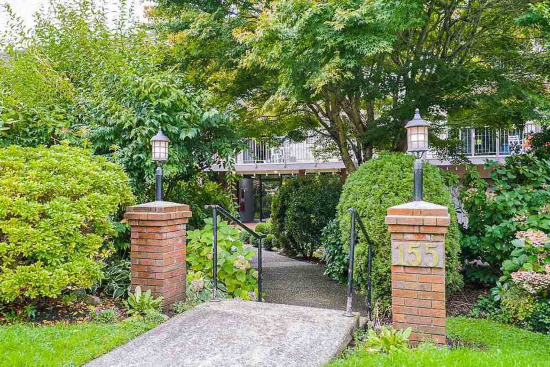 155-e-5th-street-lower-lonsdale-north-vancouver-03