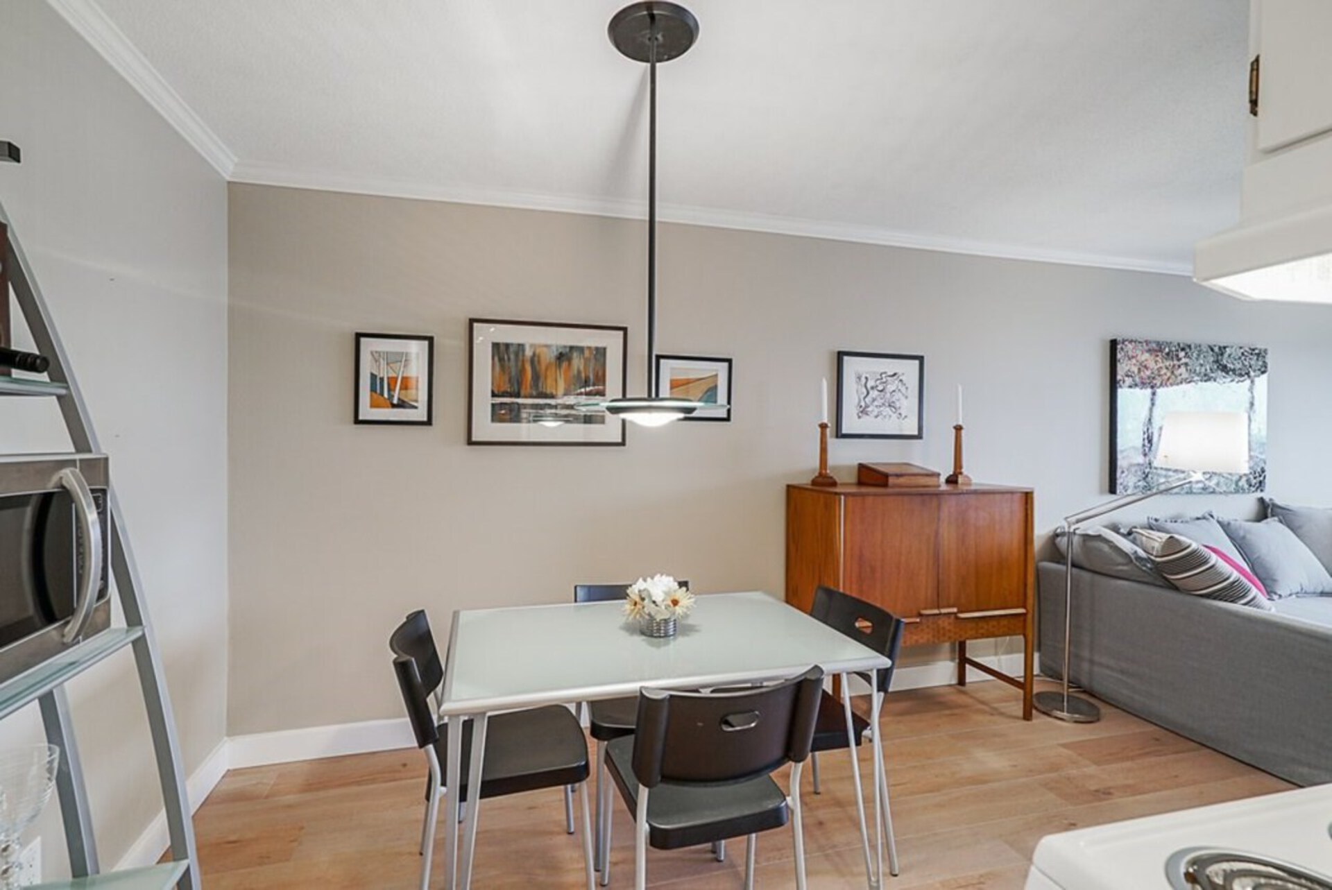 155-e-5th-street-lower-lonsdale-north-vancouver-10