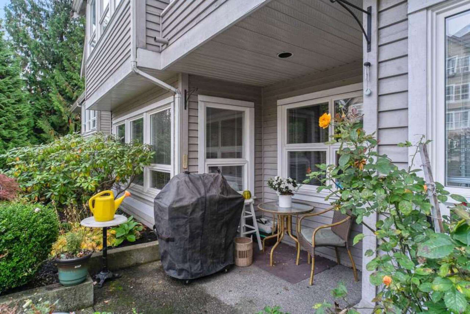 1145-e-29th-street-lynn-valley-north-vancouver-02