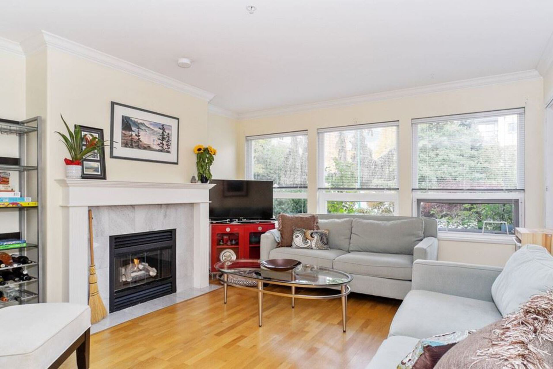 1145-e-29th-street-lynn-valley-north-vancouver-04