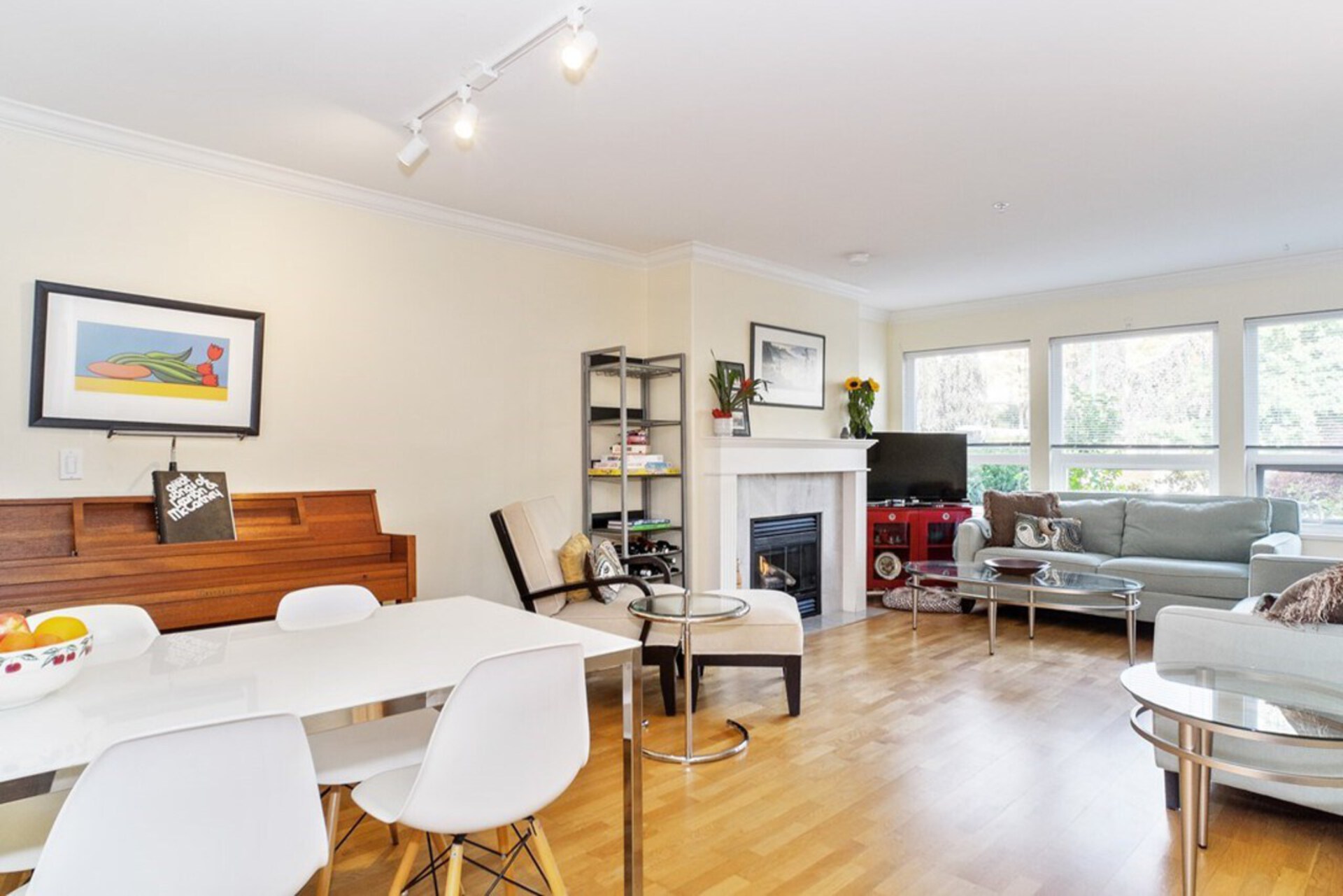 1145-e-29th-street-lynn-valley-north-vancouver-07