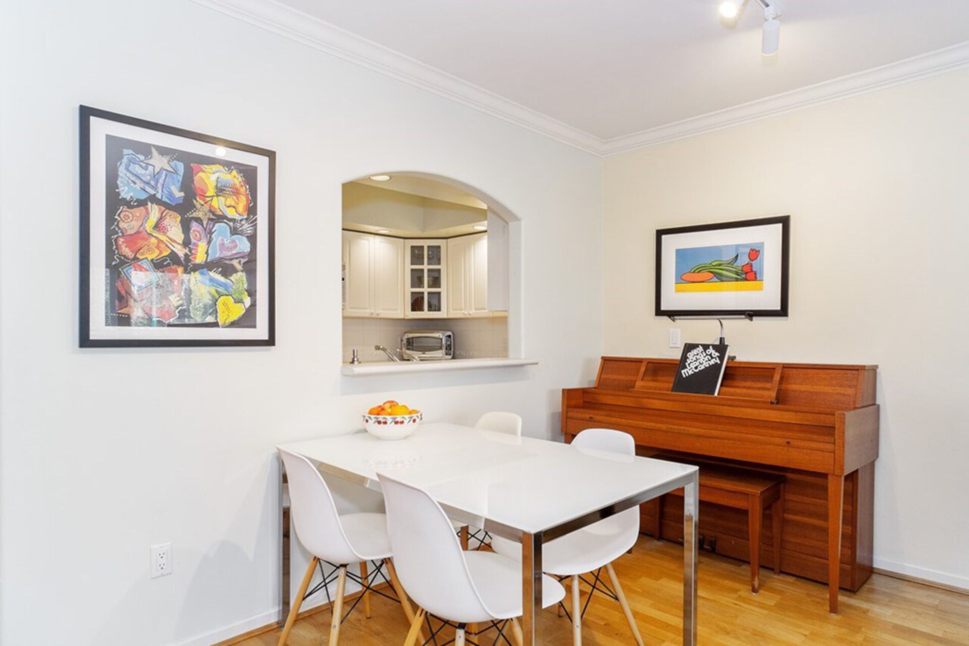 1145-e-29th-street-lynn-valley-north-vancouver-08