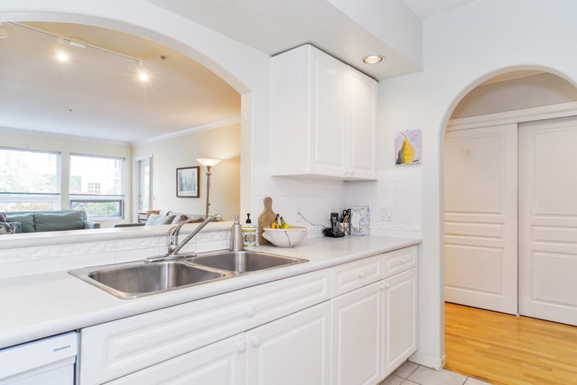 1145-e-29th-street-lynn-valley-north-vancouver-10