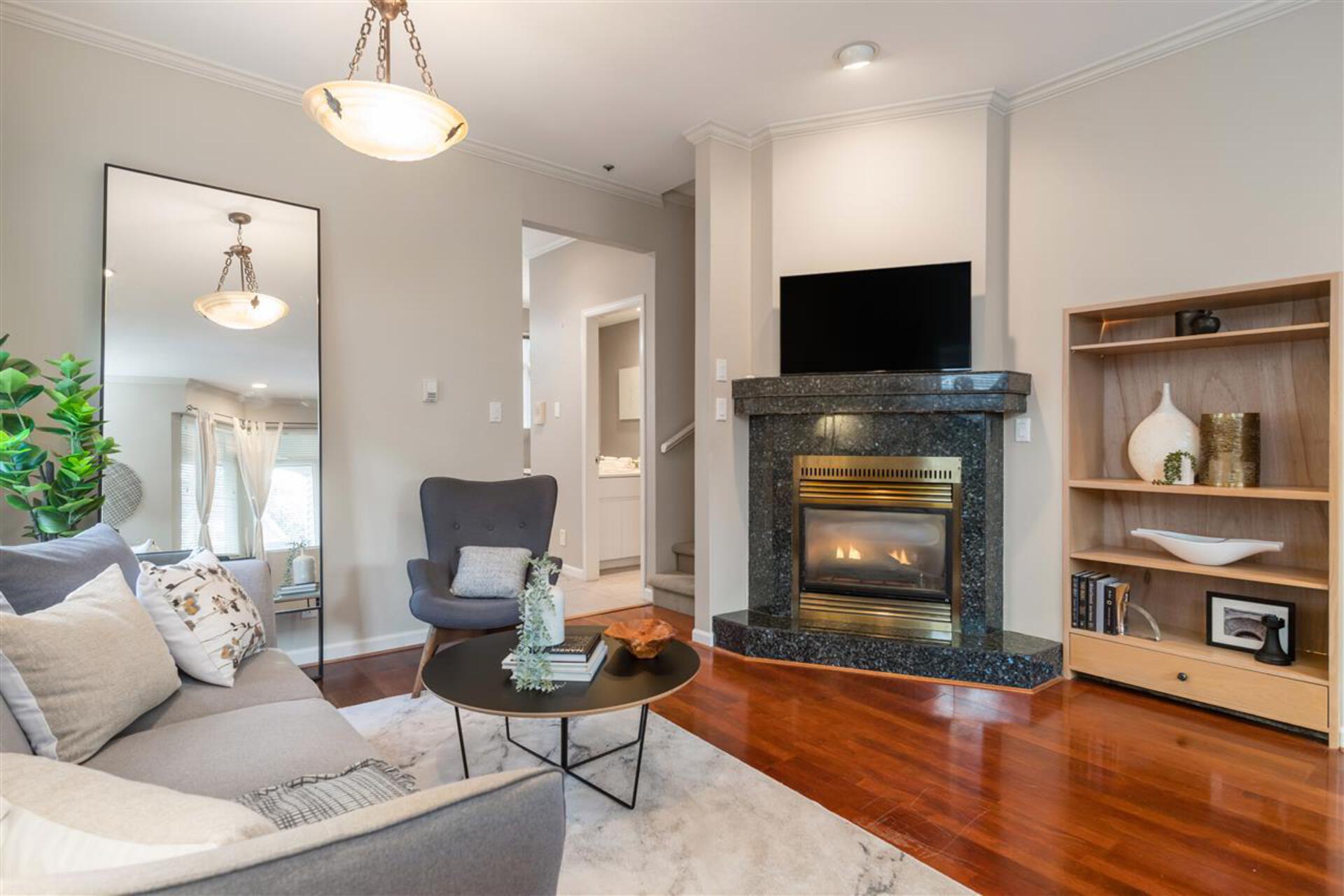 2568-w-5th-avenue-kitsilano-vancouver-west-02