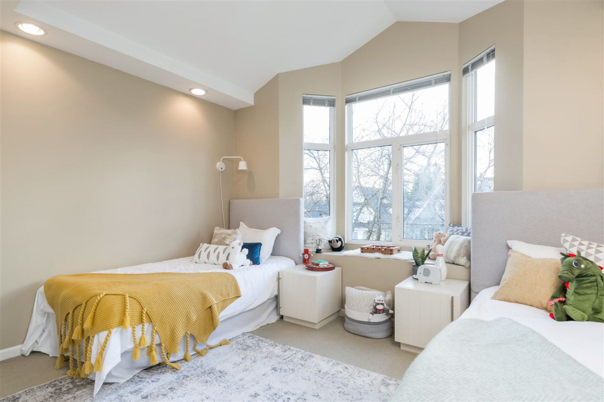 2568-w-5th-avenue-kitsilano-vancouver-west-18