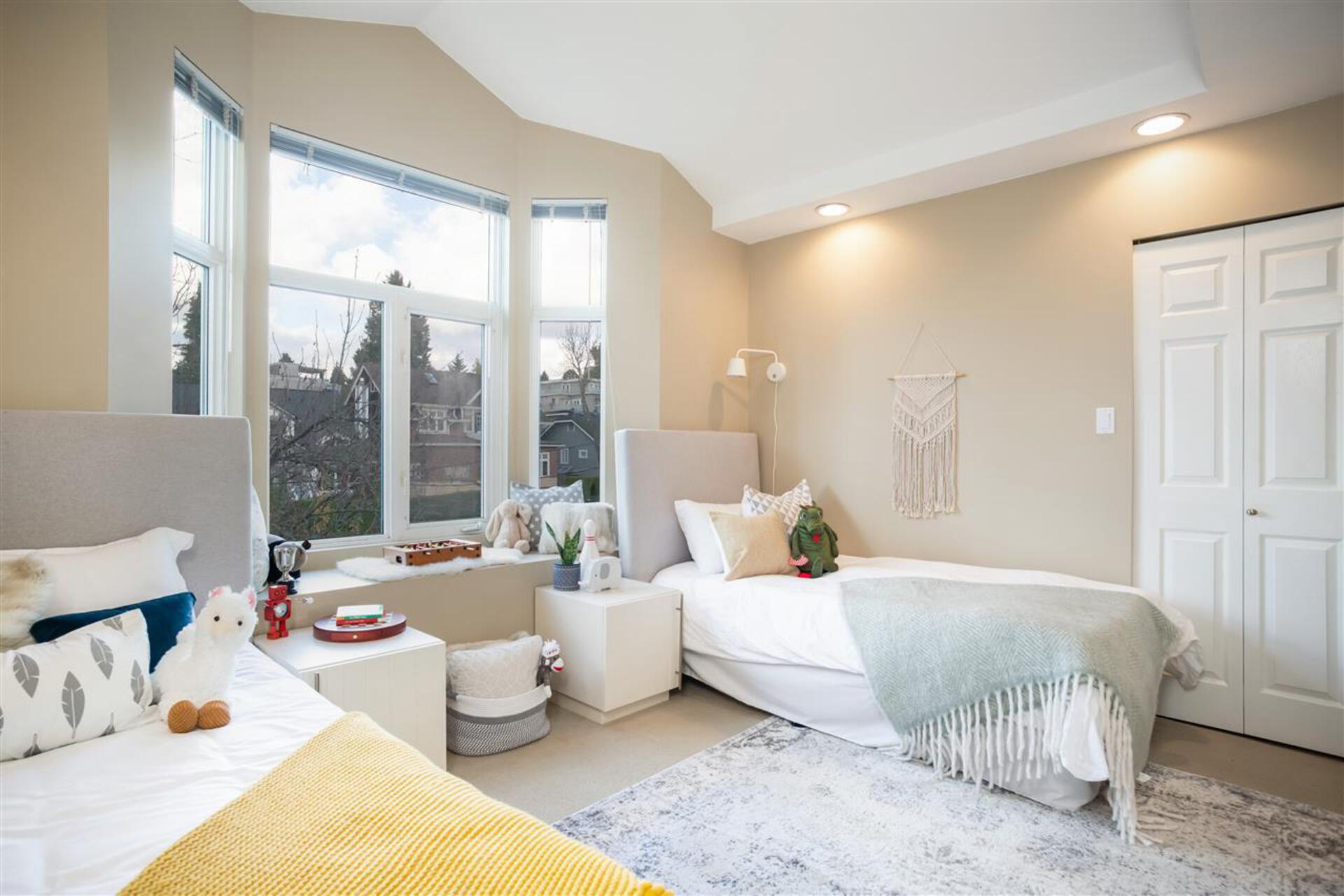 2568-w-5th-avenue-kitsilano-vancouver-west-19