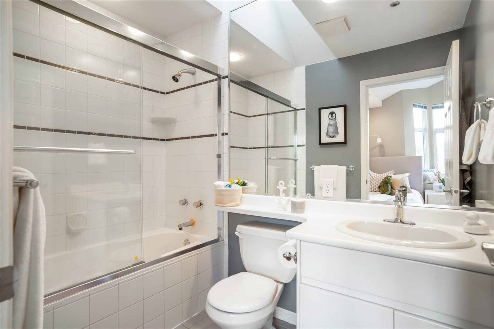 2568-w-5th-avenue-kitsilano-vancouver-west-20