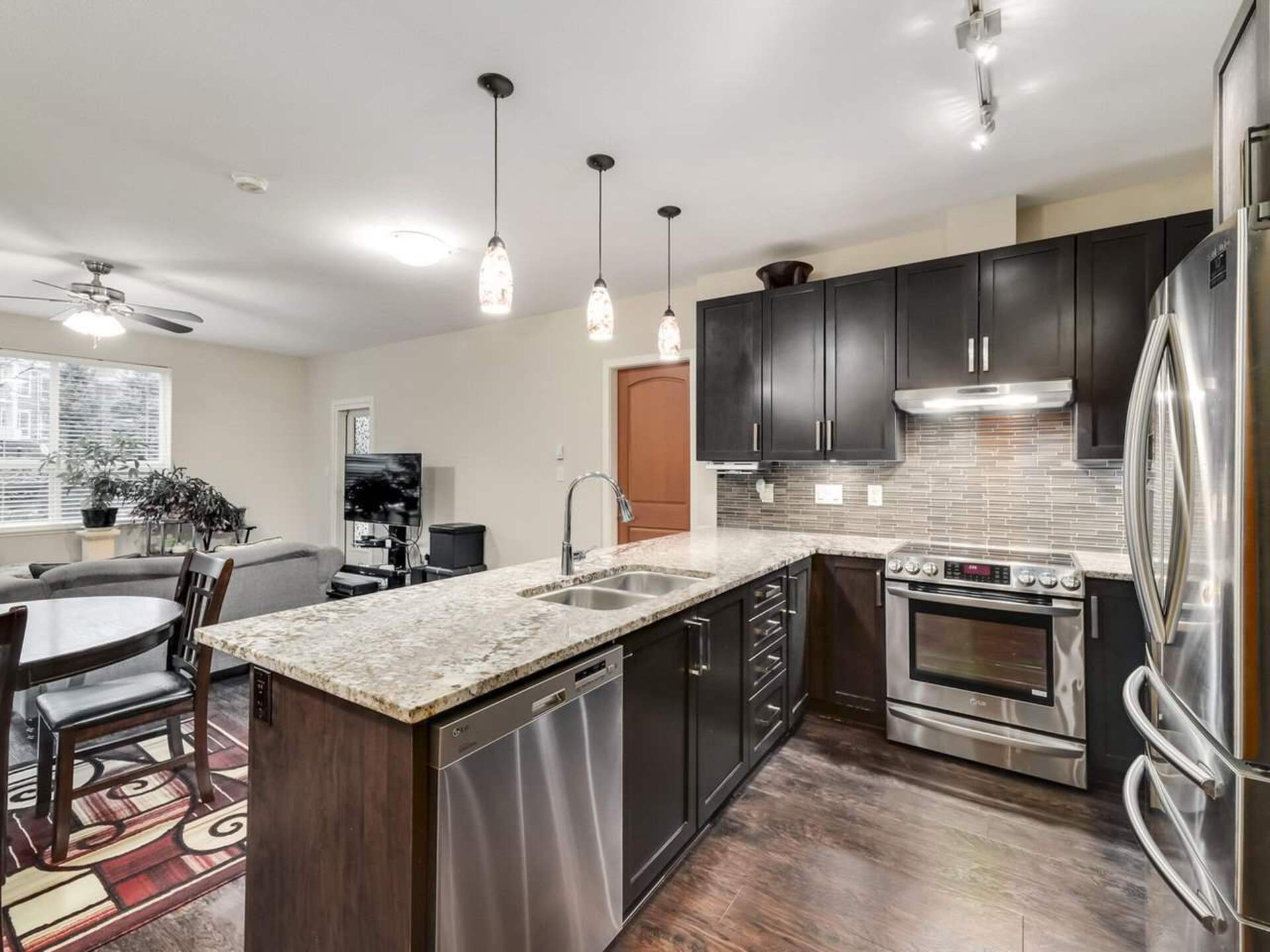 6480-194-street-clayton-cloverdale-01