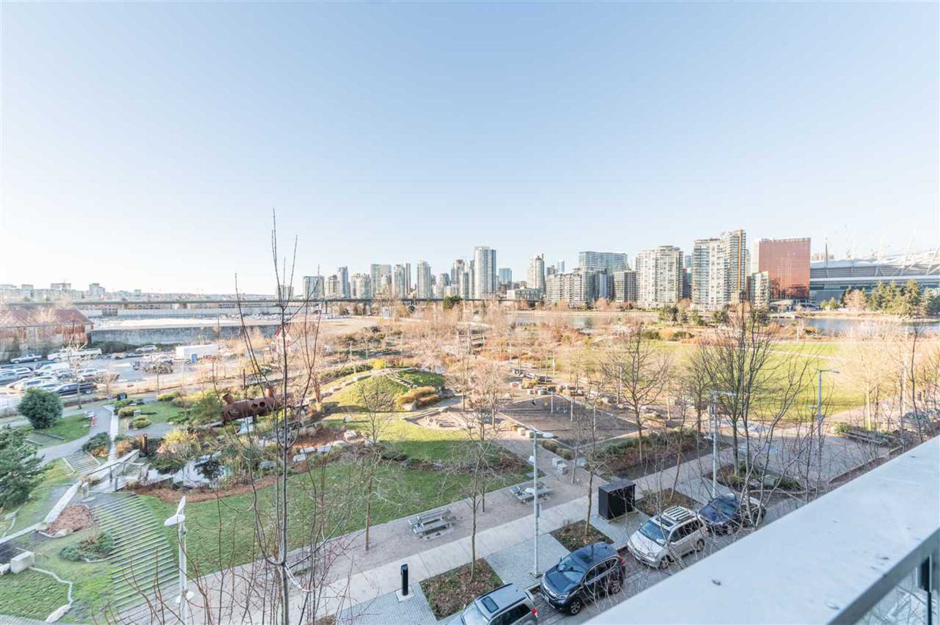 181-w-1st-avenue-false-creek-vancouver-west-06