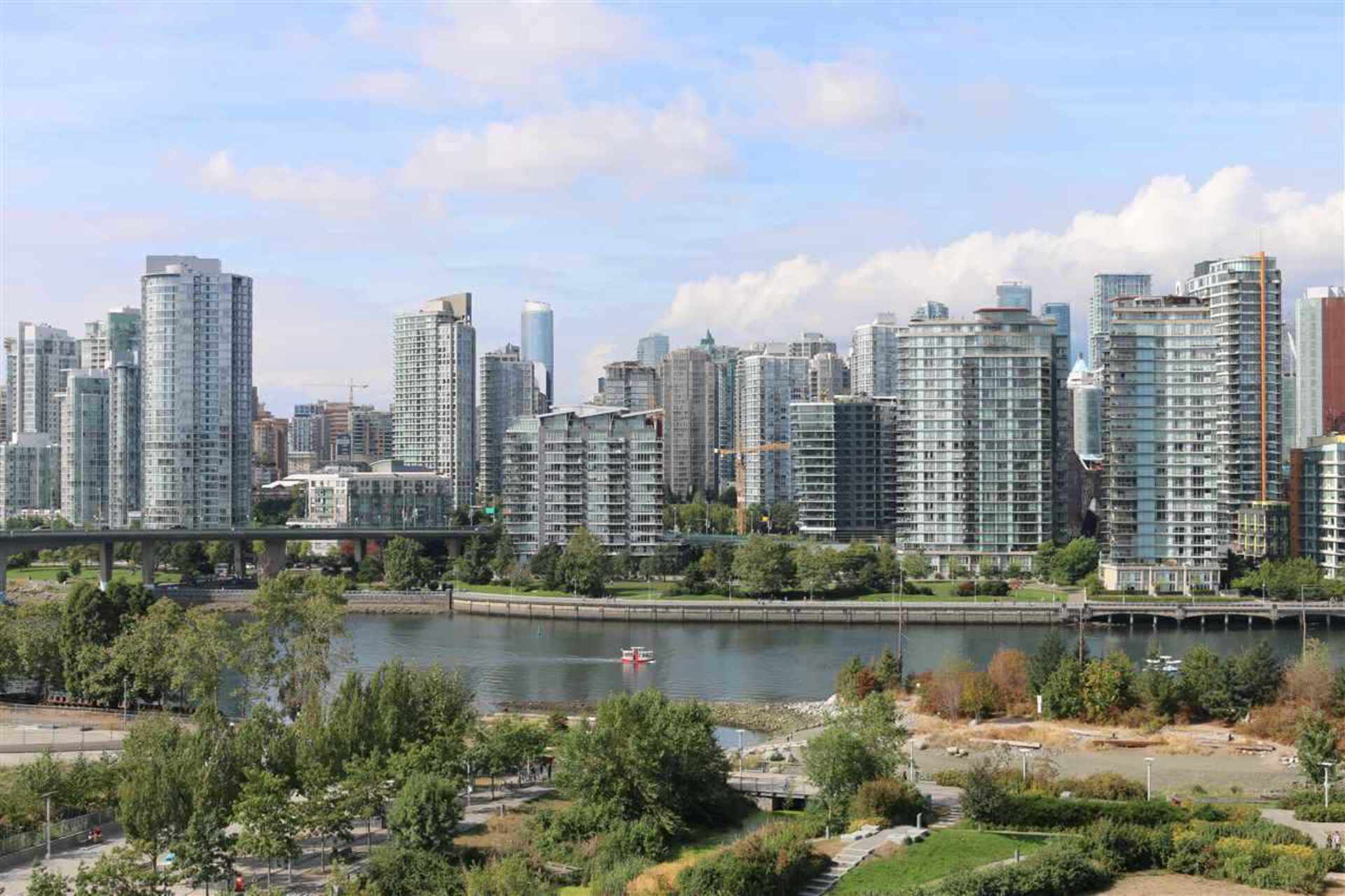 181-w-1st-avenue-false-creek-vancouver-west-08