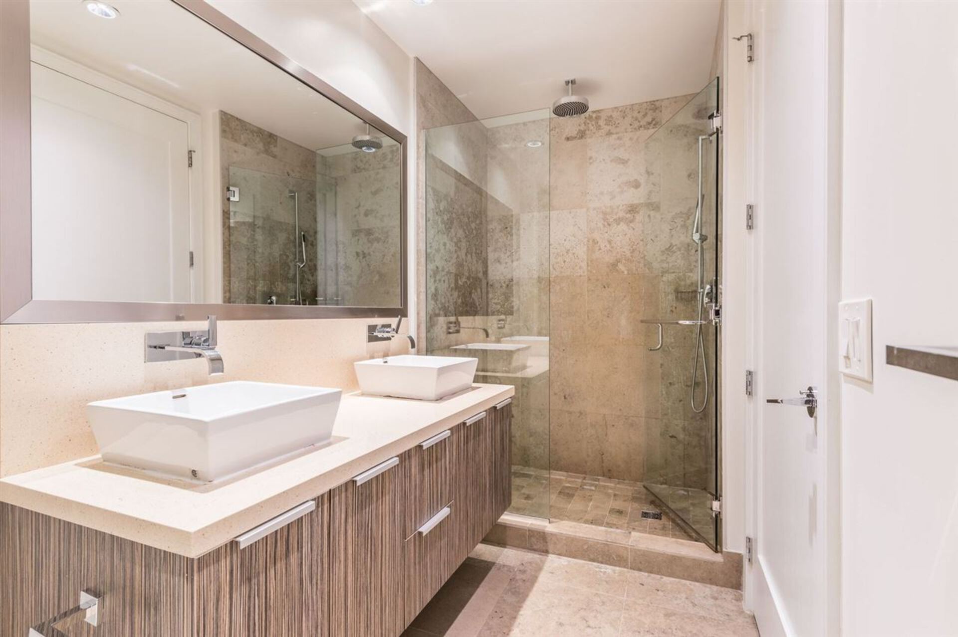 181-w-1st-avenue-false-creek-vancouver-west-19