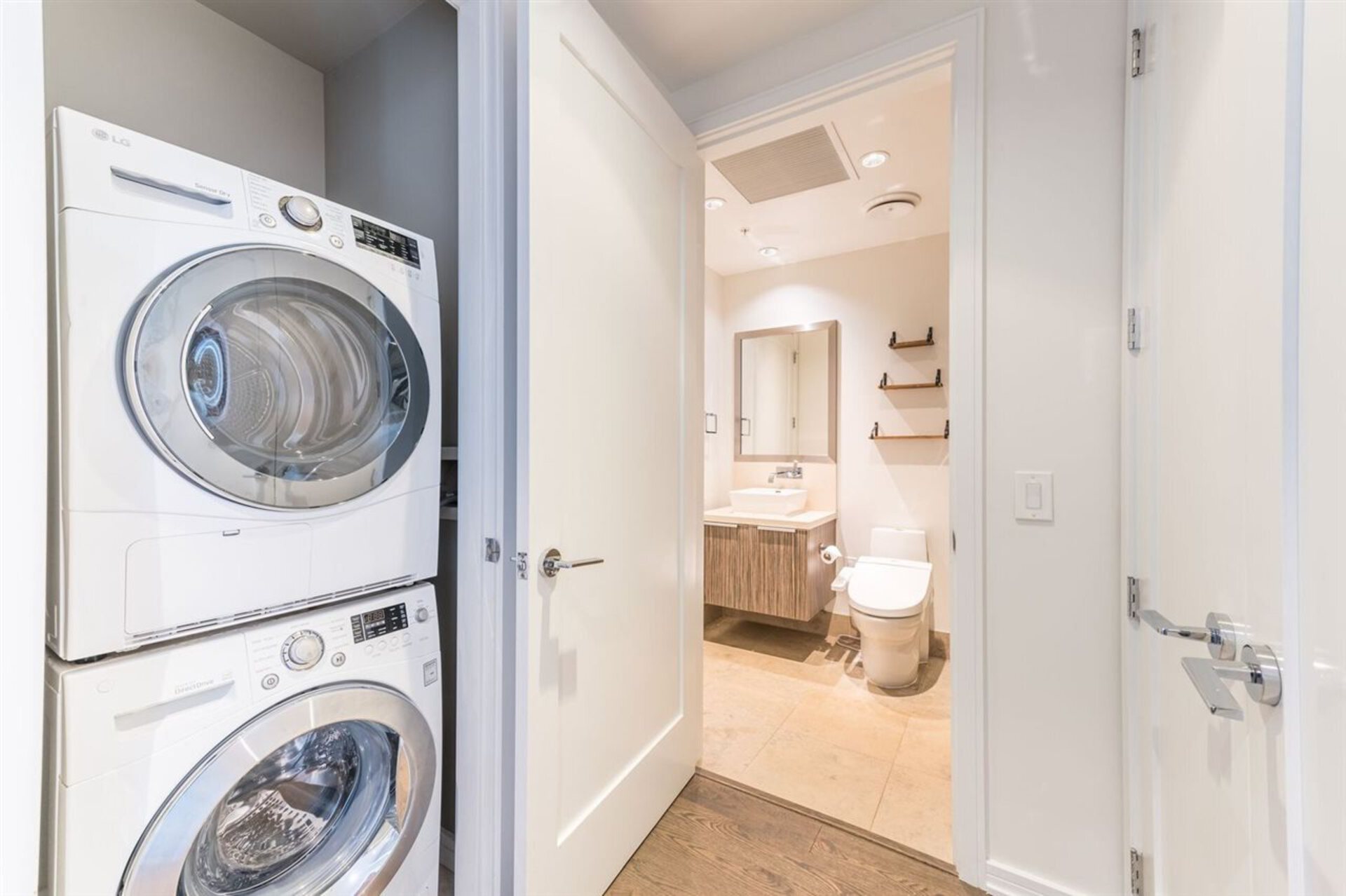 181-w-1st-avenue-false-creek-vancouver-west-25