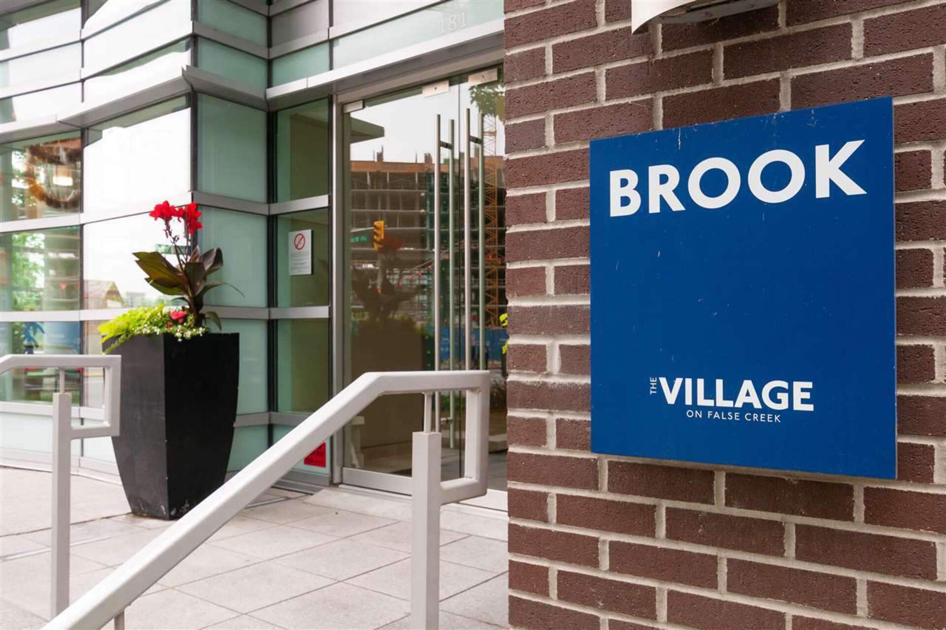 181-w-1st-avenue-false-creek-vancouver-west-33