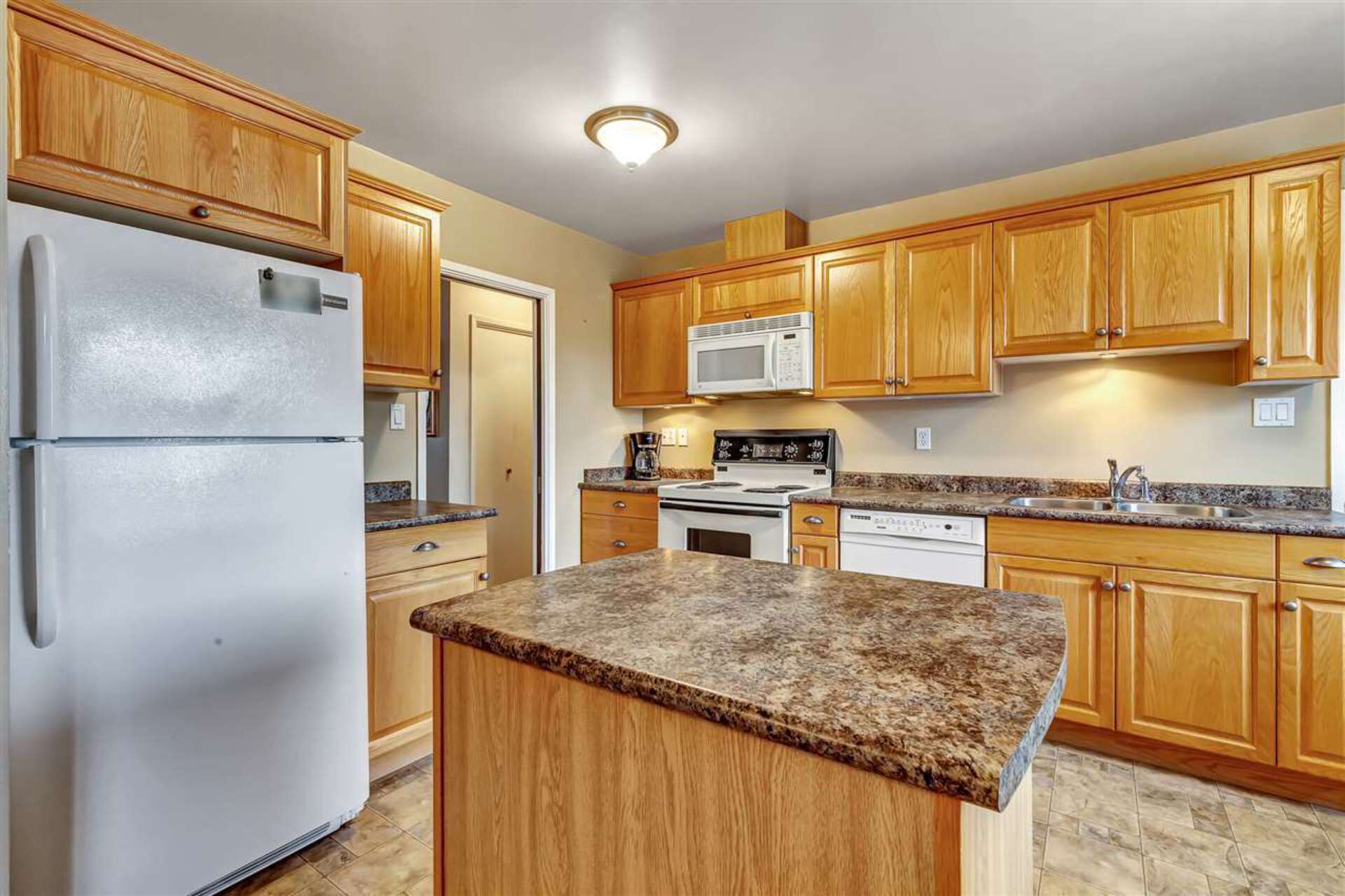 8269-112a-street-nordel-n-delta-27