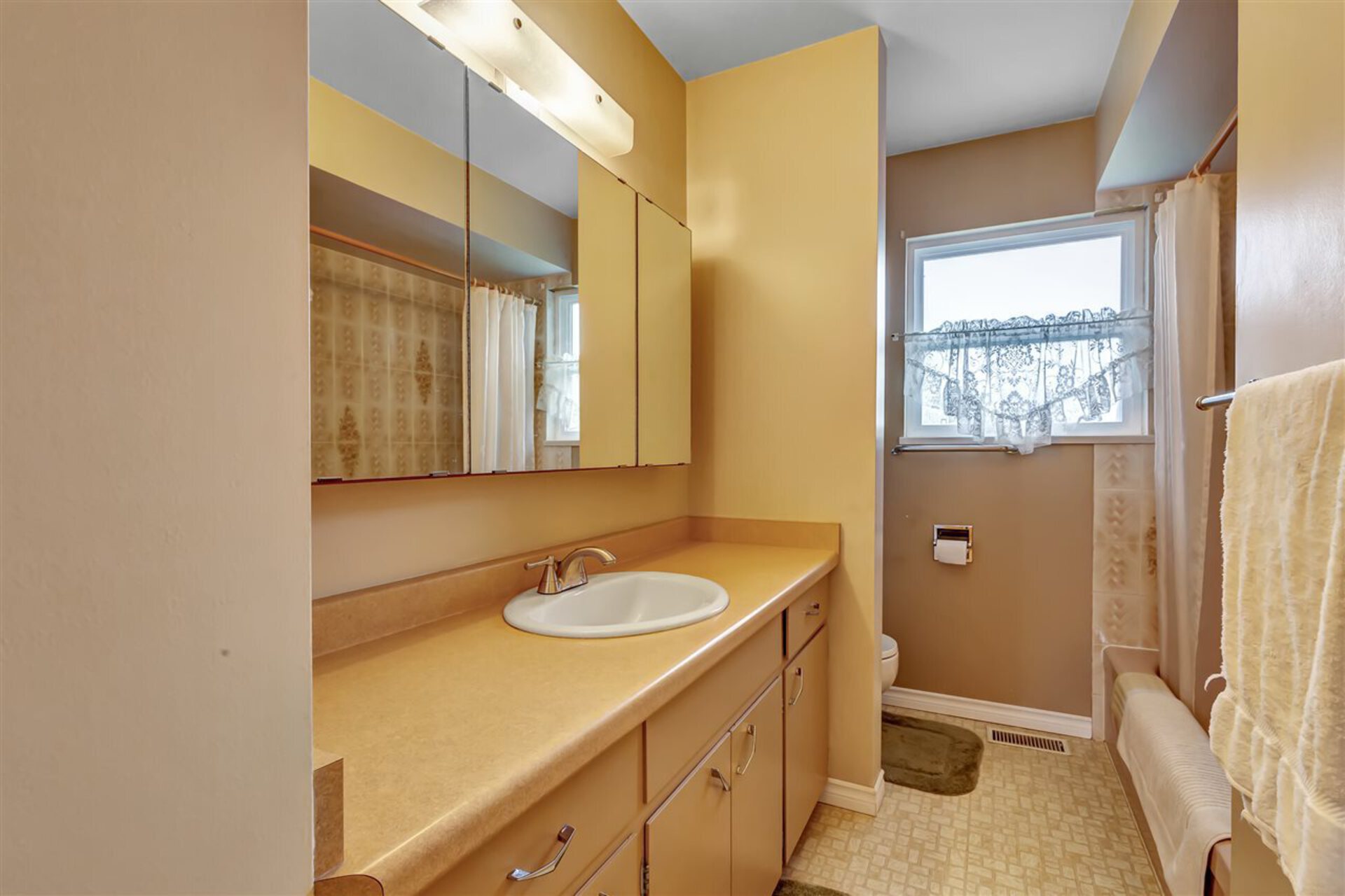 8269-112a-street-nordel-n-delta-30