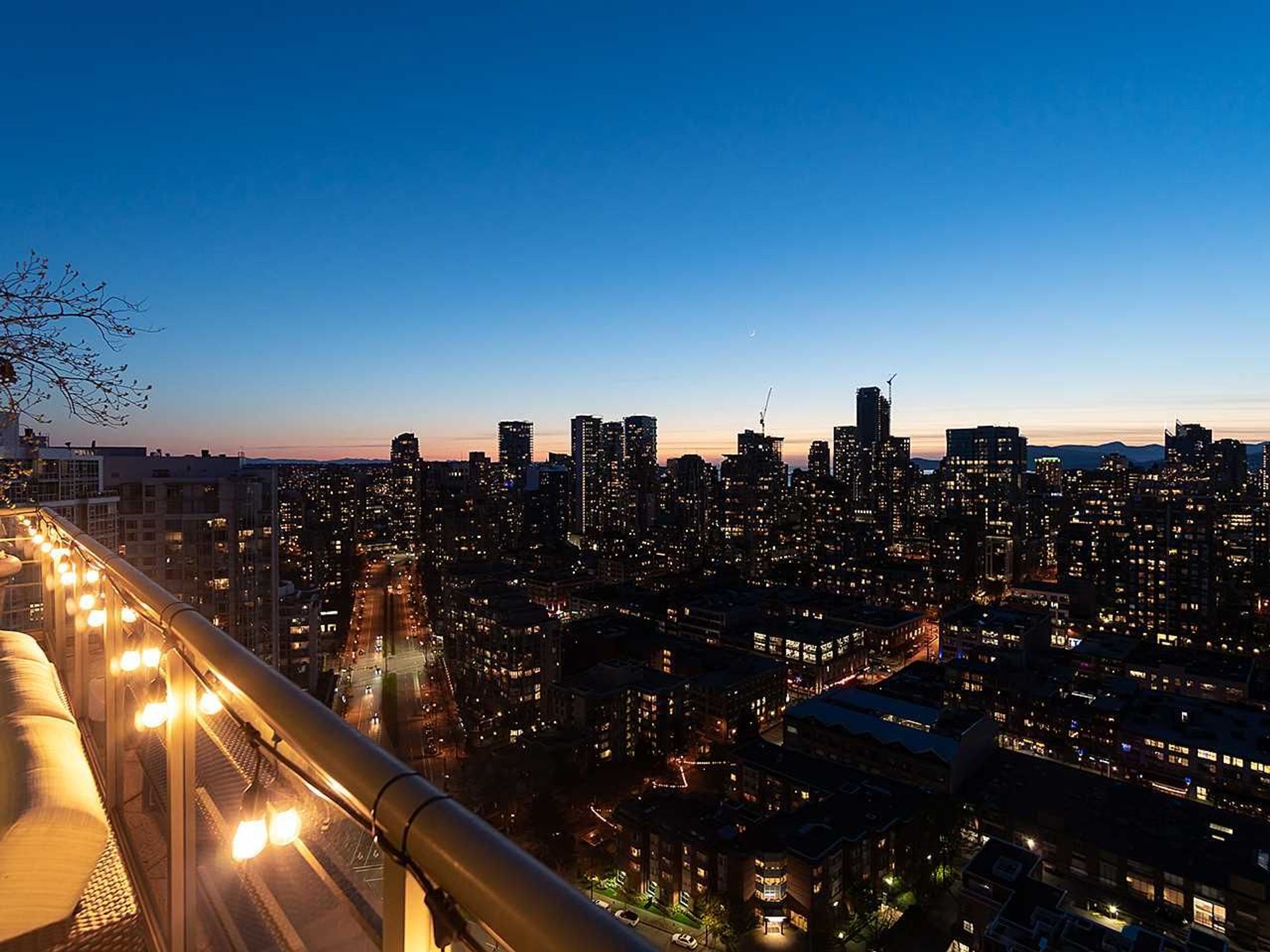 1009-expo-boulevard-yaletown-vancouver-west-07