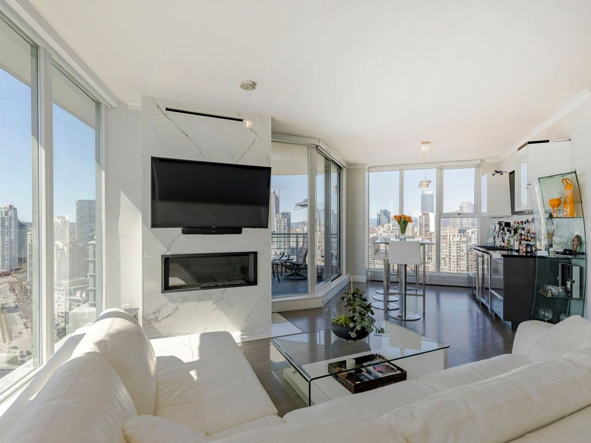 3801 - 1009 Expo Boulevard, Yaletown, Vancouver West 4