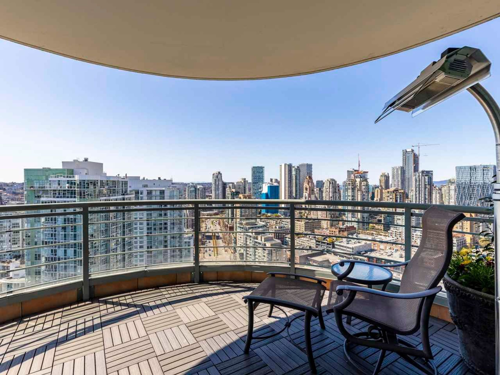 1009-expo-boulevard-yaletown-vancouver-west-29