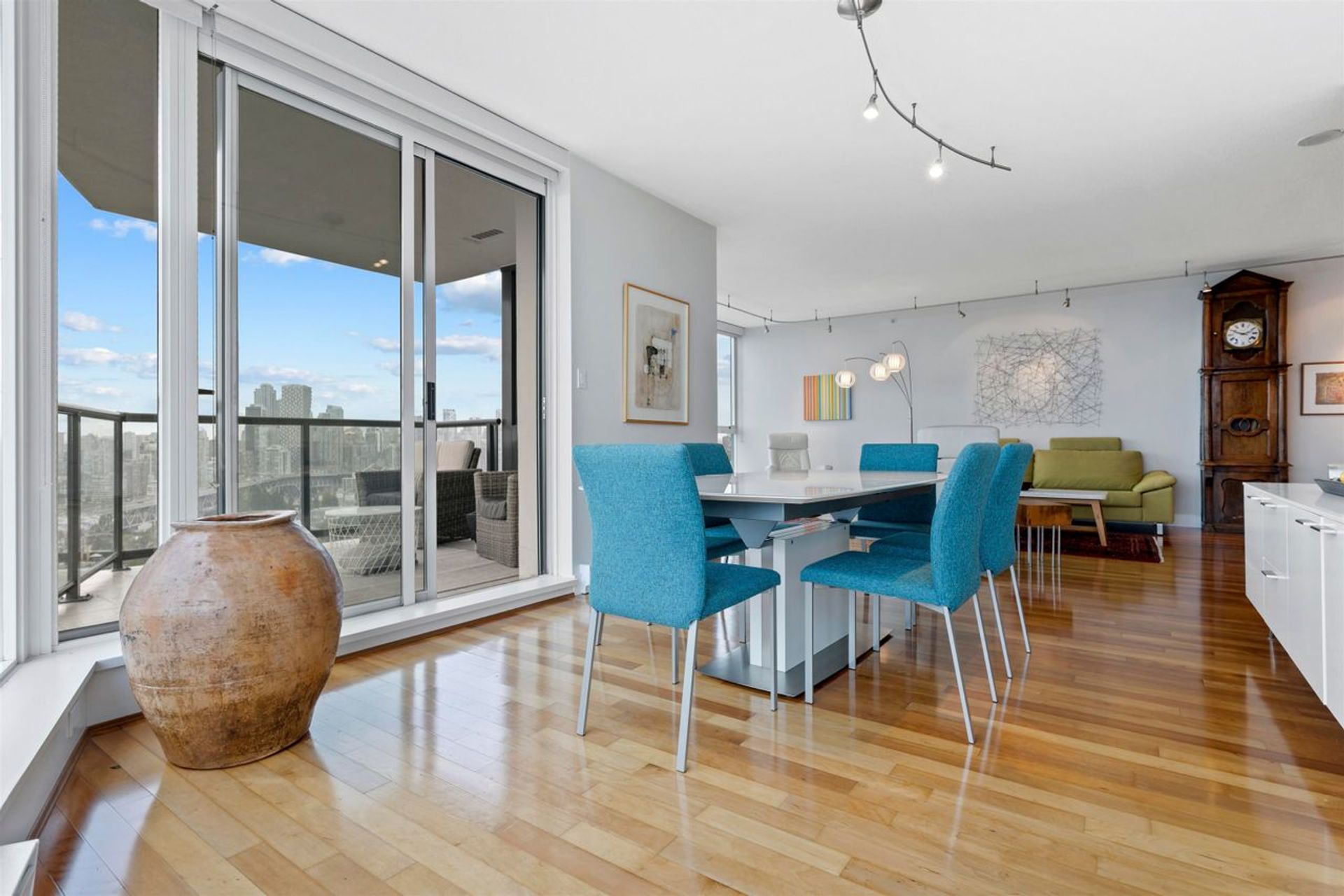 1483-w-7th-avenue-fairview-vw-vancouver-west-06